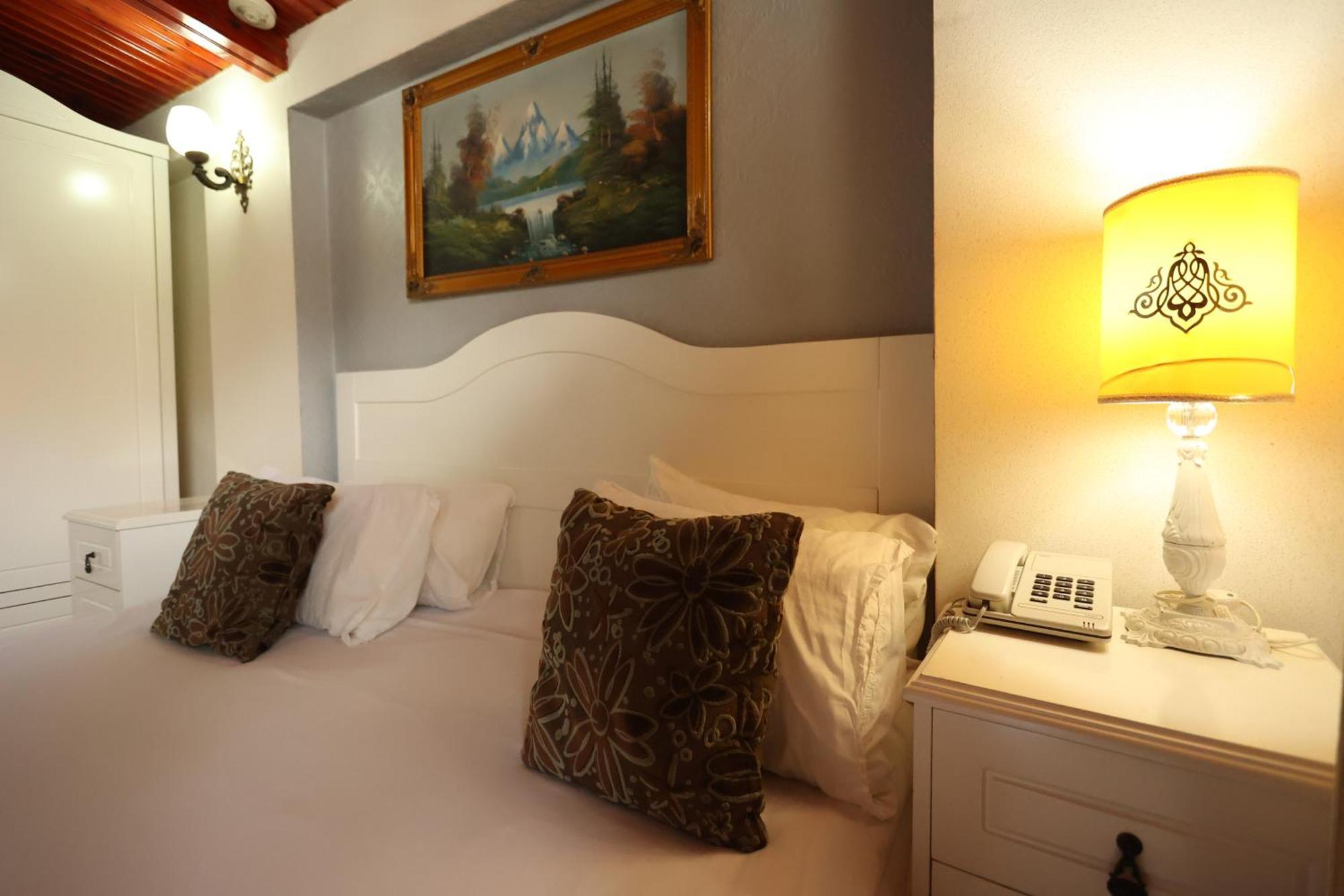 Asmali Hotel Istanbul Bagian luar foto